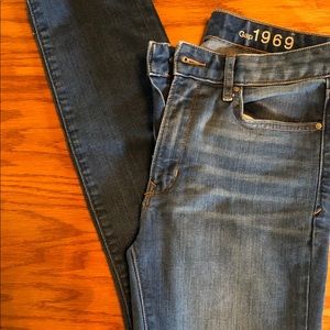 GAP 1969 High Rise Skinny Jeans